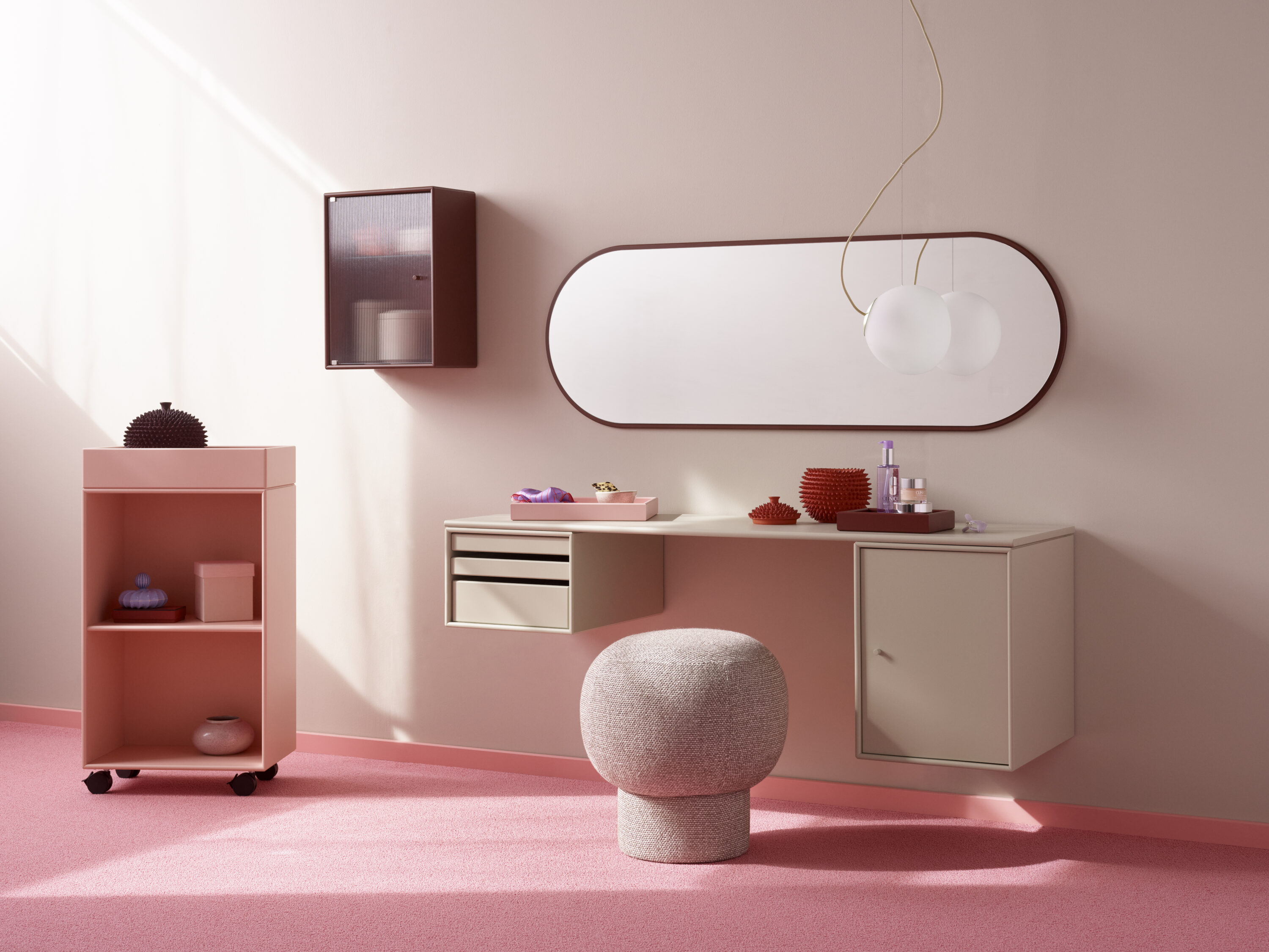 ScheuberAG_Montana_Wandregal, Schreibtisch, Wandregal, Rollregal