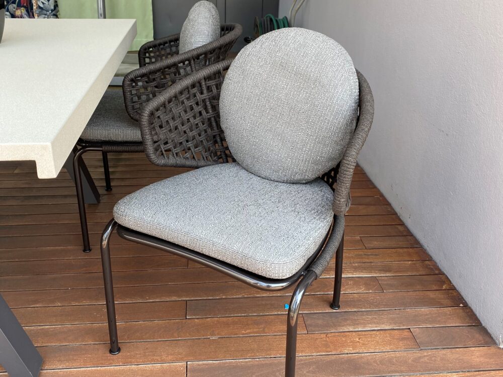 SWG.121.002_Minotti Armlehnenstuhl Aston Outdoor_1