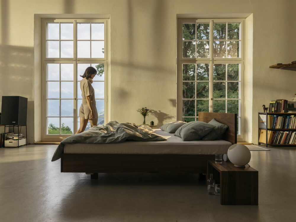 ScheuberAG_Hüsler Nest_Bett Nussbaum